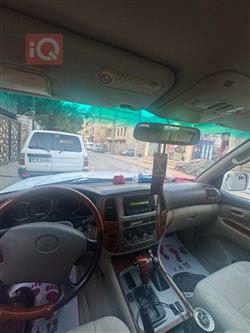 تۆیۆتا لاند کروزەر